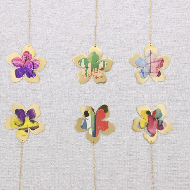 COLLAR LARGO ACERO COLGANTE FLOR DIBUJO
