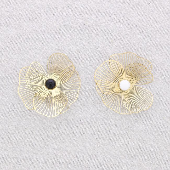 STEEL BROOCH FLOWER STONE