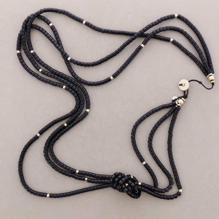 COLLAR LARGO NUDO CUENTAS RESINA