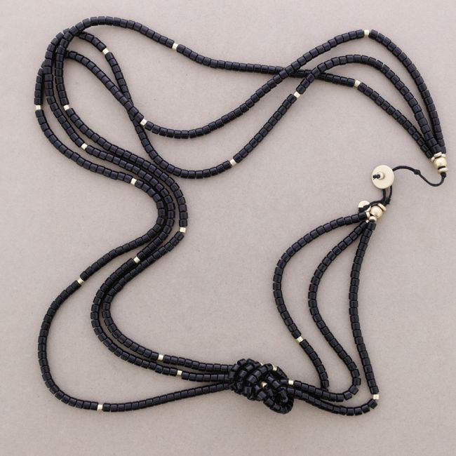COLLAR LARGO NUDO CUENTAS RESINA