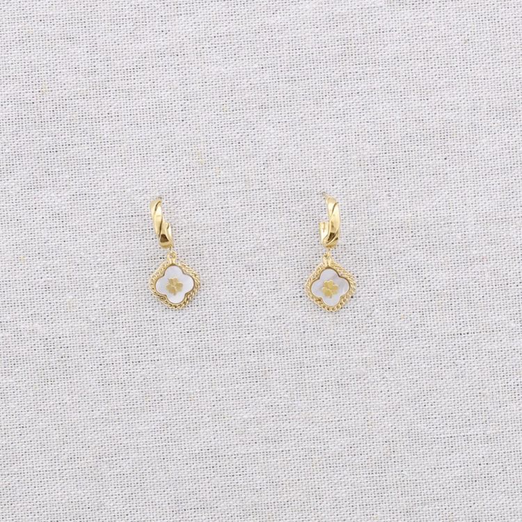 PENDIENTES ACERO ARO COLGANTE FLOR NÁCAR 2