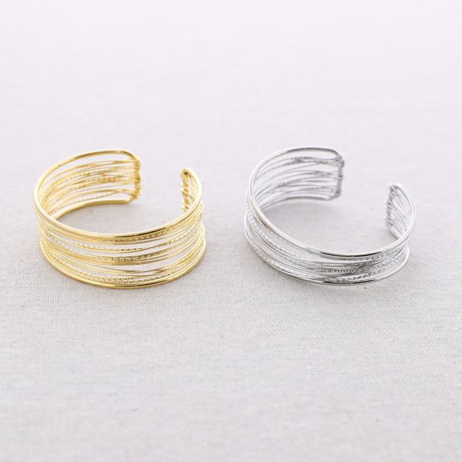 ADJUSTABLE STEEL BRACELET WITH STRIPS