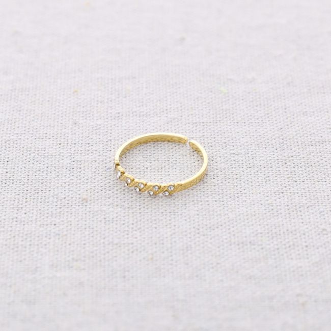 STEEL RING WITH PEARLS