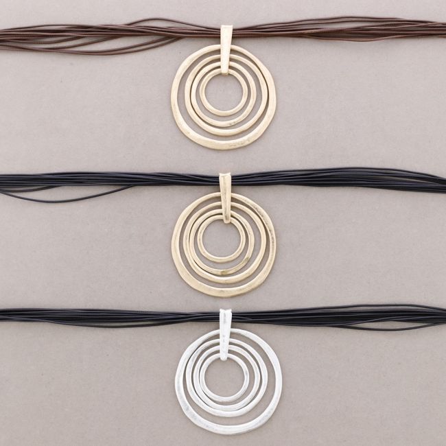 4 METAL RINGS NECKLACE