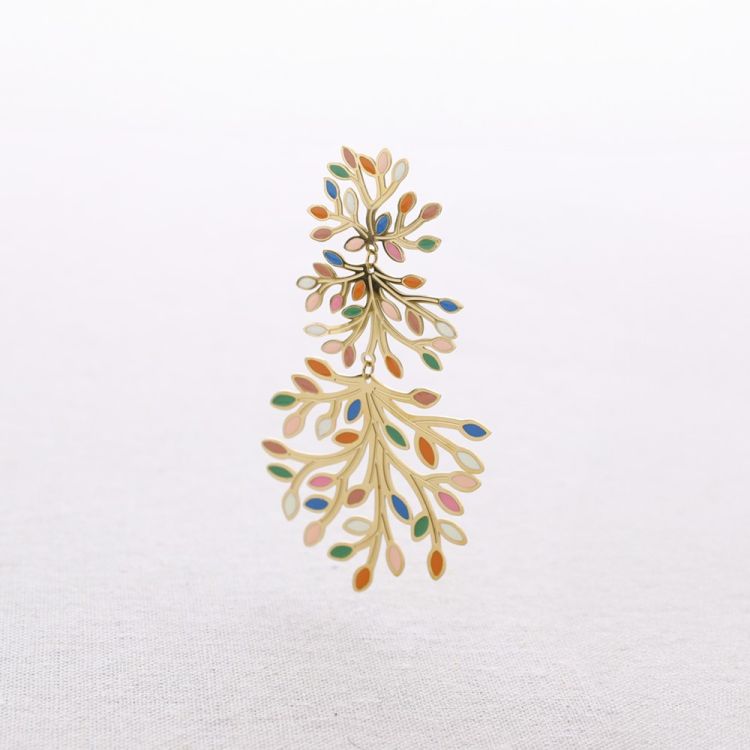 STEEL EARRINGS WITH CORAL ENAMEL PENDANT