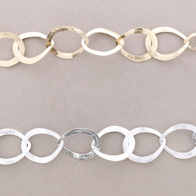 METAL LINK NECKLACE 2