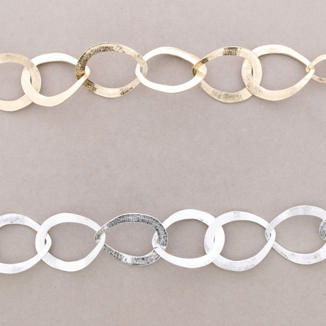 METAL LINK NECKLACE