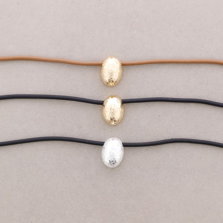 METAL PENDANT CHOKER 2