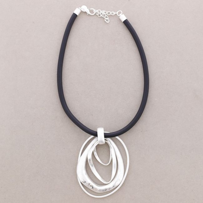 RUBBER CORD CHOKER PENDANT METAL RINGS