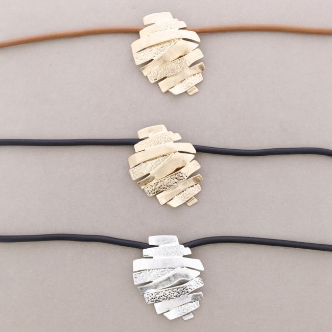 RUBBER CORD CHOKER METAL PENDANT