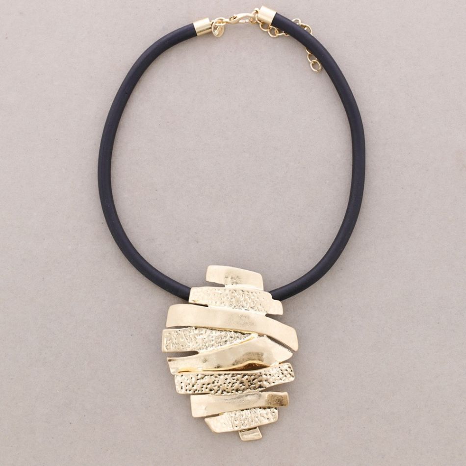 RUBBER CORD CHOKER METAL PENDANT