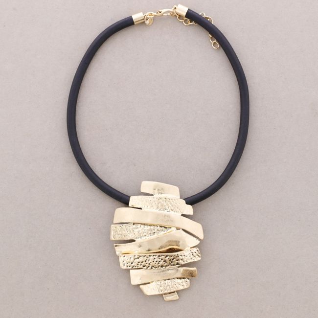 RUBBER CORD CHOKER METAL PENDANT