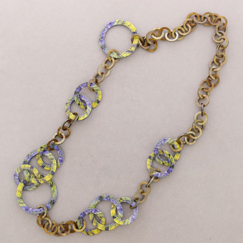 LONG NECKLACE RESIN LINKS DRAWING