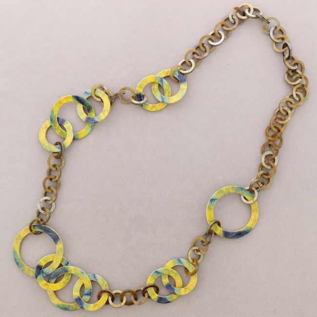 LONG NECKLACE RESIN LINKS DRAWING