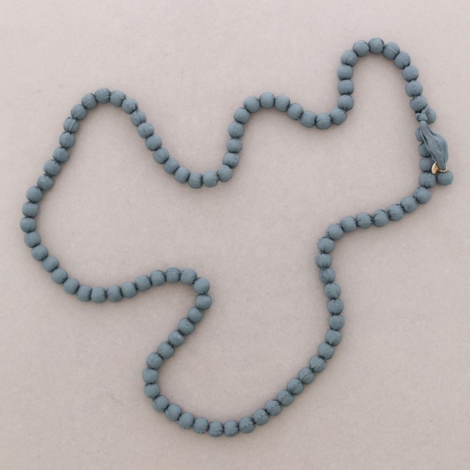 LONG NECKLACE WITH COATED BALLS 1.1M
