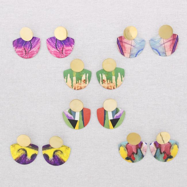 FAN-SHAPED STEEL EARRINGS DRAWING