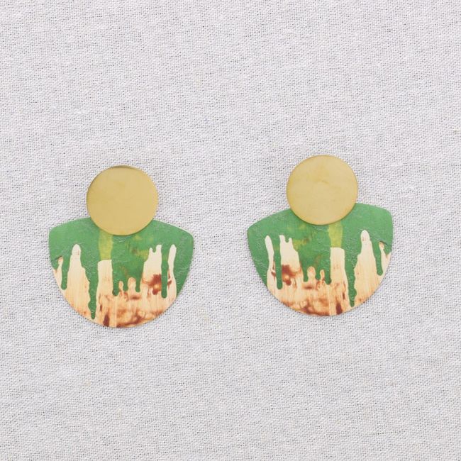 FAN-SHAPED STEEL EARRINGS DRAWING
