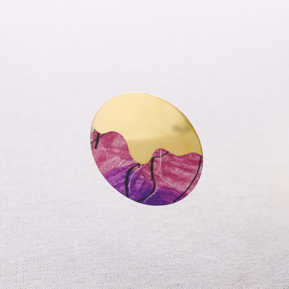 MEDAL MEDIUM STUD EARRINGS DRAWING