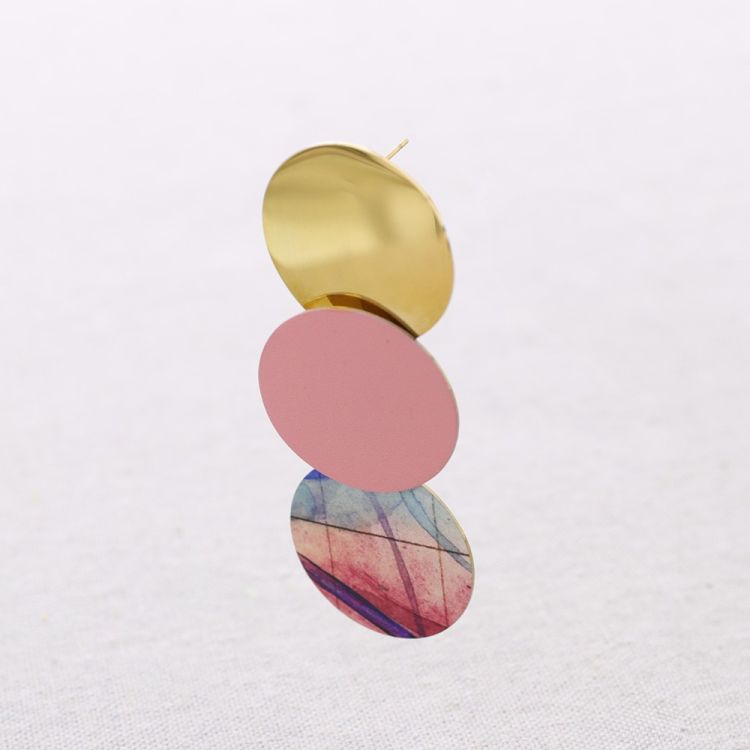 TRIPLE MEDAL STEEL EARRINGS DRAWING