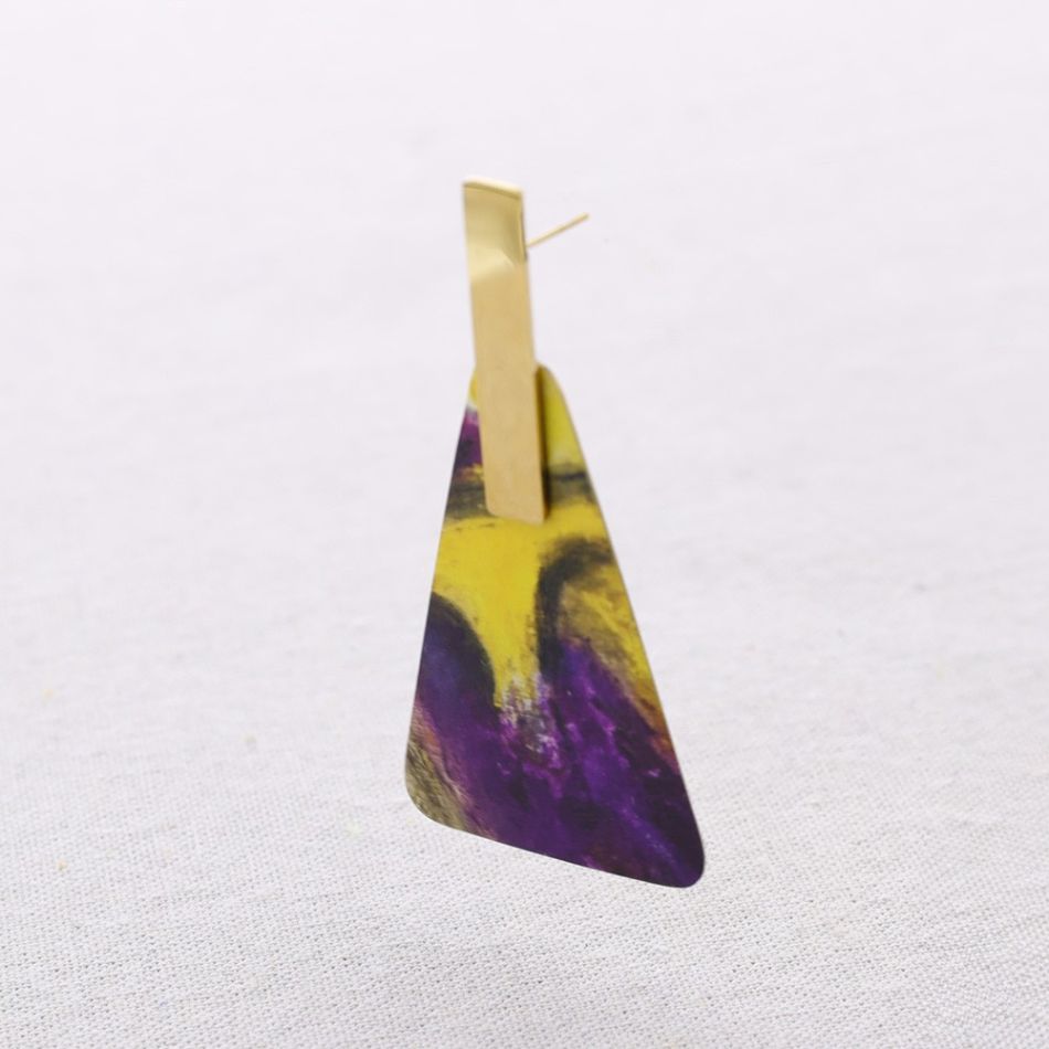 STEEL EARRINGS TRIANGULAR PENDANT DRAWING