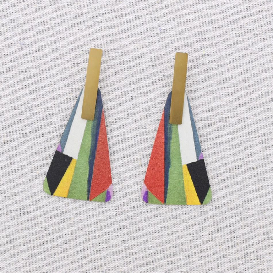 STEEL EARRINGS TRIANGULAR PENDANT DRAWING