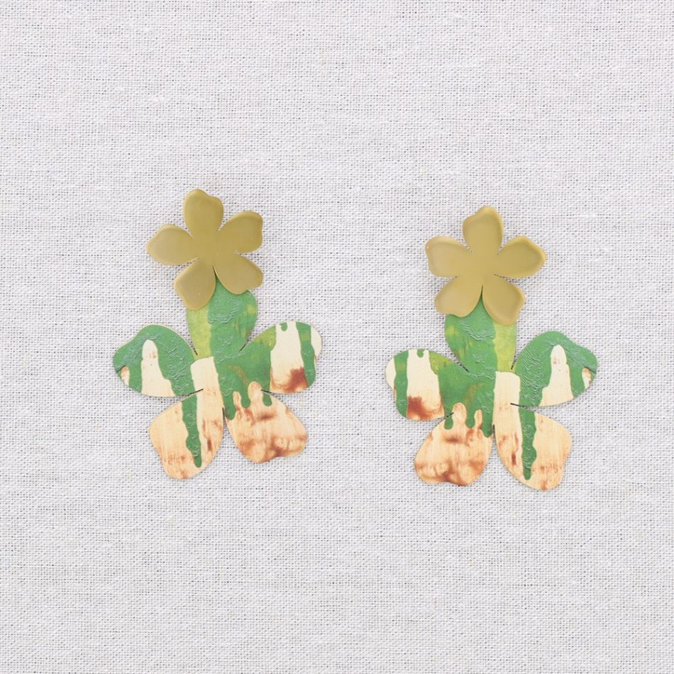 DOUBLE FLOWER STEEL EARRINGS DRAWING