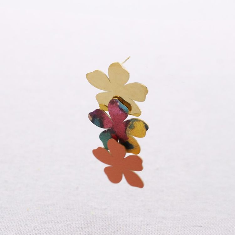 PENDIENTES ACERO TRIPLE FLOR DIBUJO
