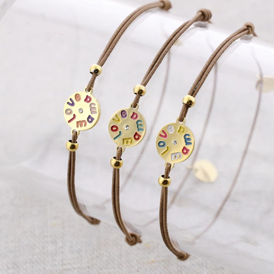ELASTIC STEEL BRACELET WITH LOVE MOM MEDAL
