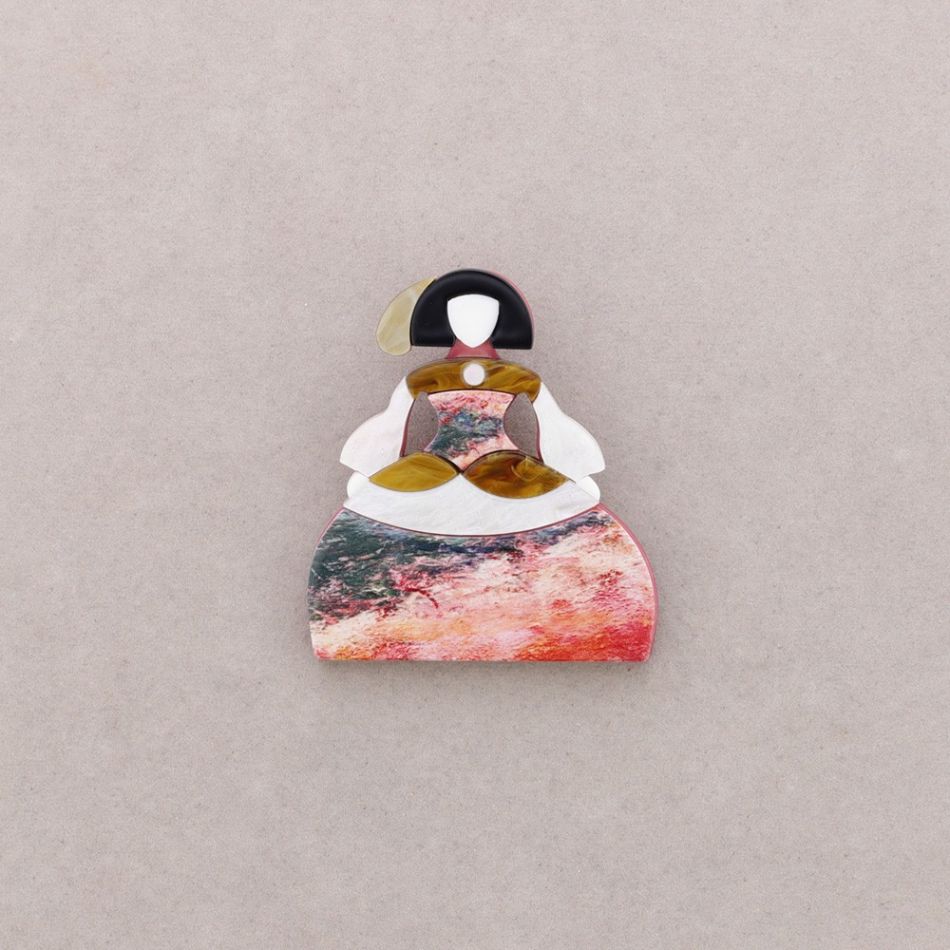 RESIN GIRL BROOCH DRAWING