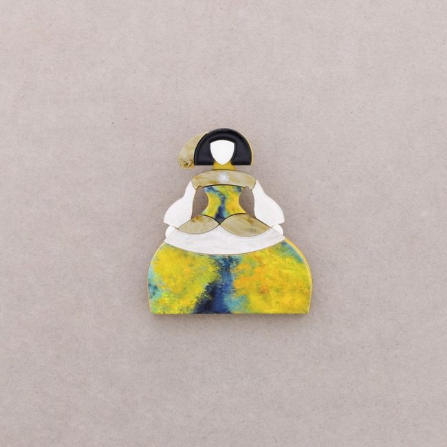 BROCHE MENINA RESINA DIBUJO