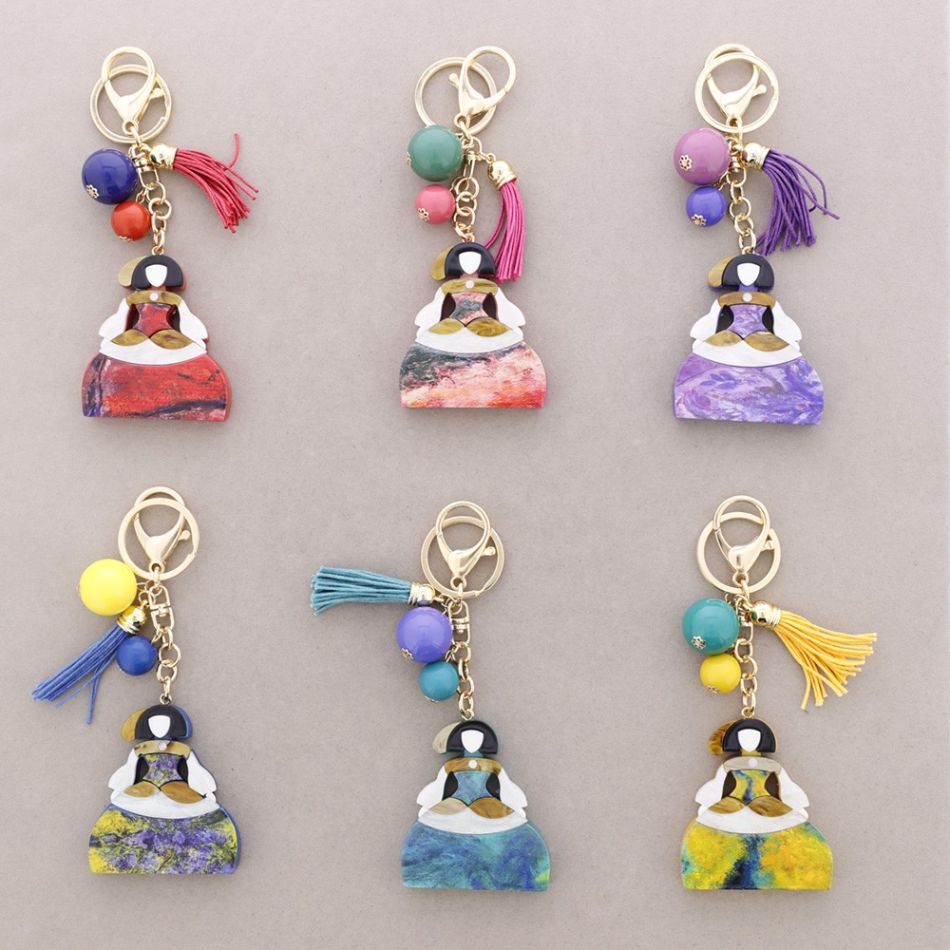 KEYCHAIN GIRL RESIN DRAWING
