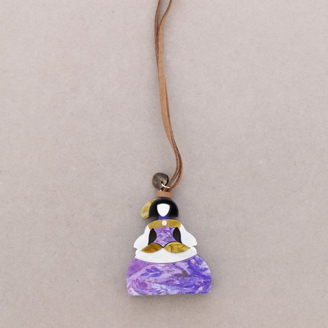 COLLAR LARGO COLGANTE MENINA RESINA DIBUJO