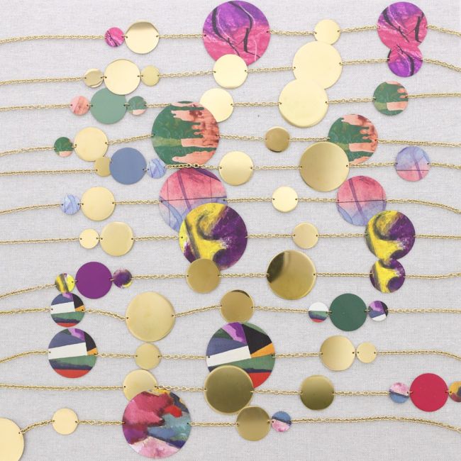 LONG NECKLACE MEDALS STEEL DRAWING
