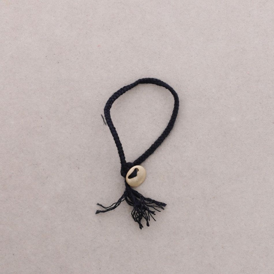 COLLAR LARGO COLG.METAL CUERO