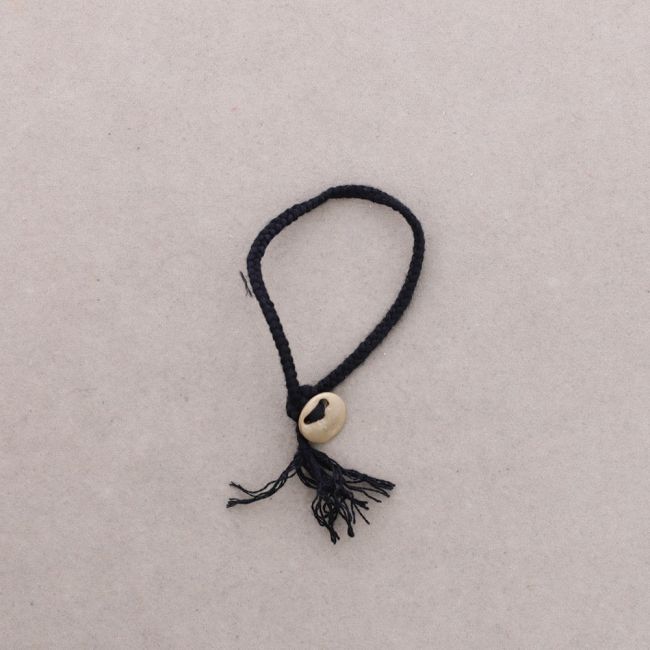 COLLAR LARGO COLG.METAL CUERO