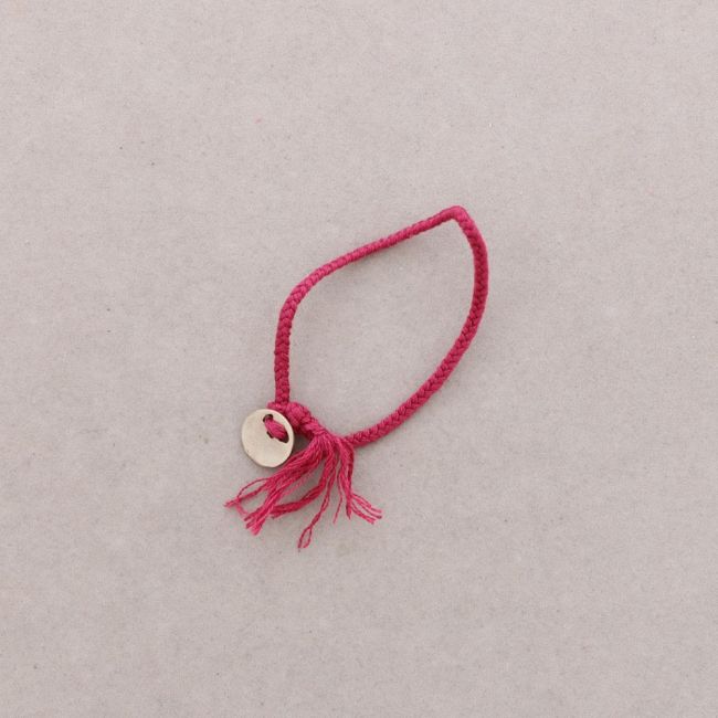 COLLAR LARGO COLG.METAL CUERO