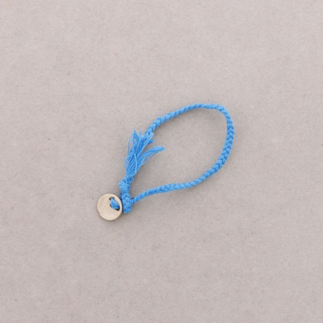COLLAR LARGO COLG.METAL CUERO