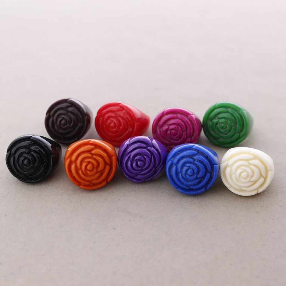 ROSE RESIN RING