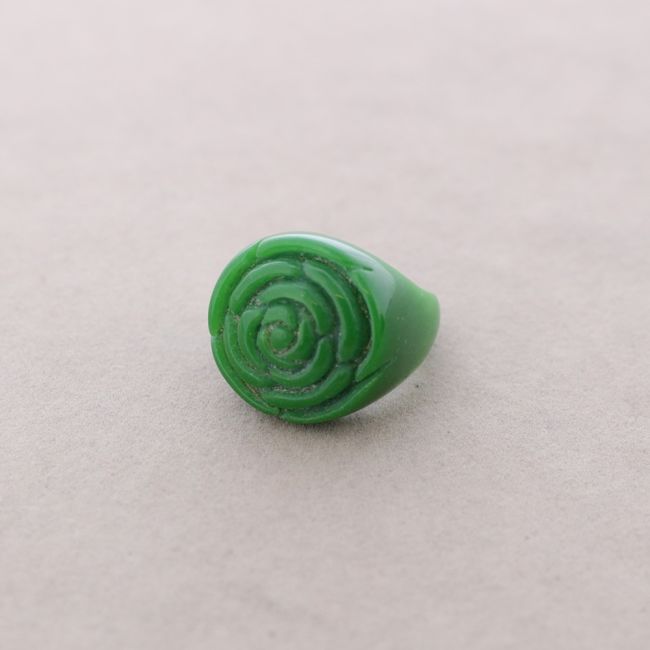 ROSE RESIN RING