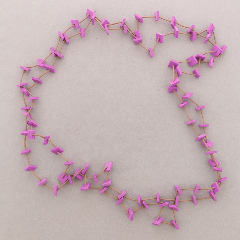 LONG NECKLACE WITH DOUBLE RUBBER STRIPS