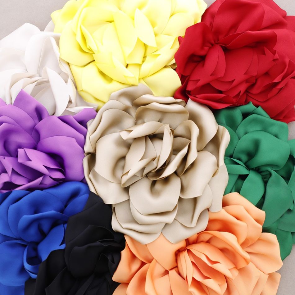 FLOWER BROOCH 20CM