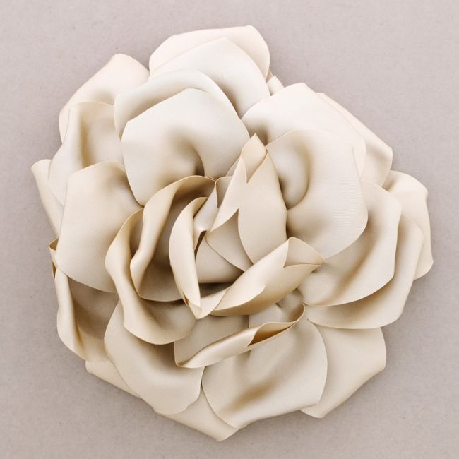 FLOWER BROOCH 20CM