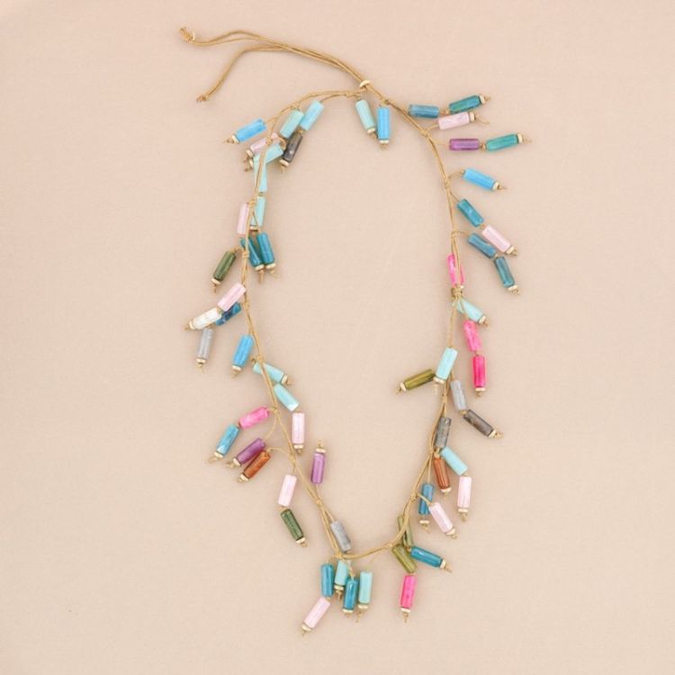 COLLAR LARGO CUENTAS RESINA MULTICOLOR