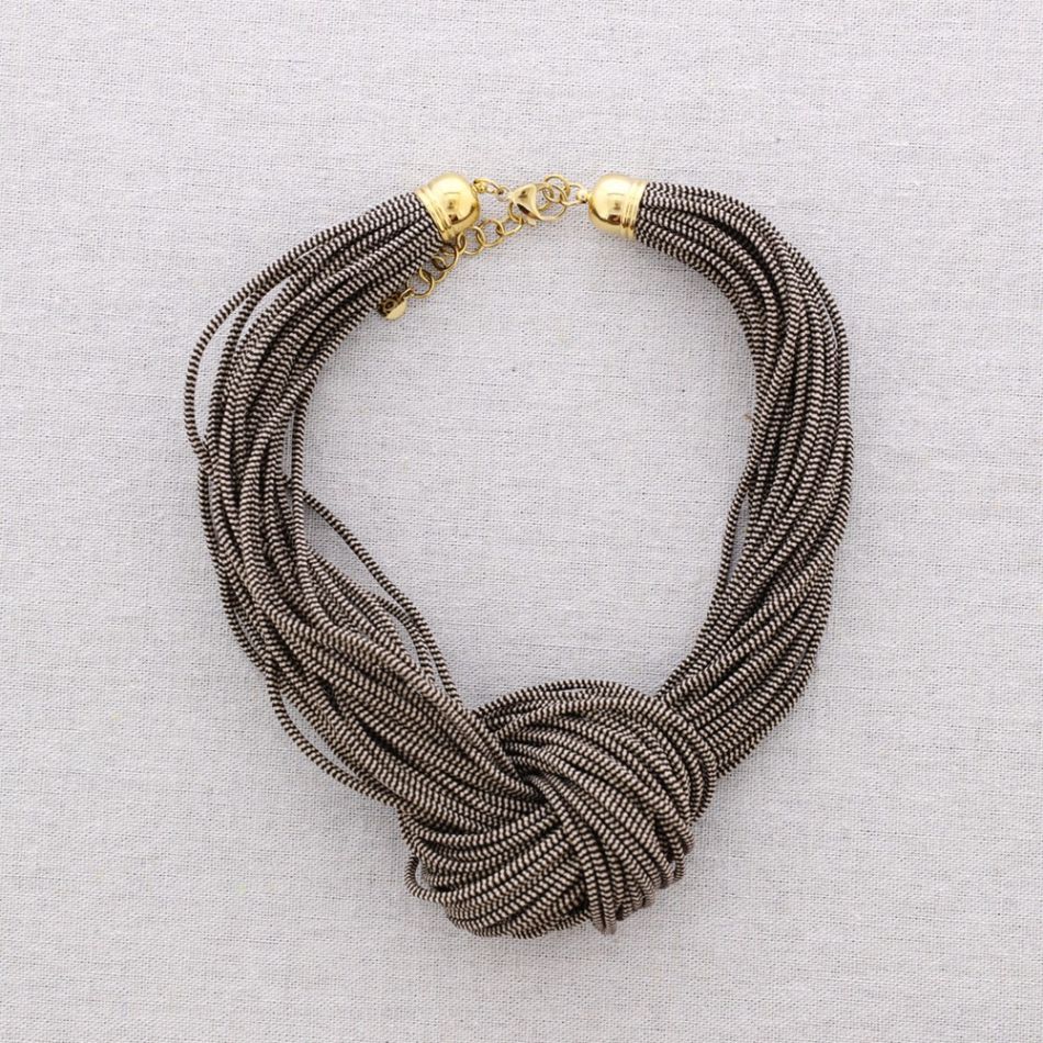 ELASTIC KNOT CHOKER