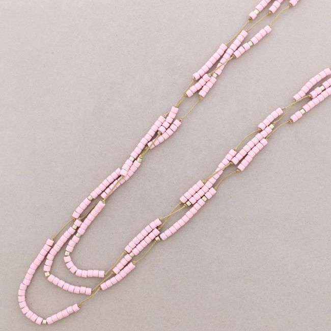 COLLAR LARGO TRES FILAS CUENTAS RESINA