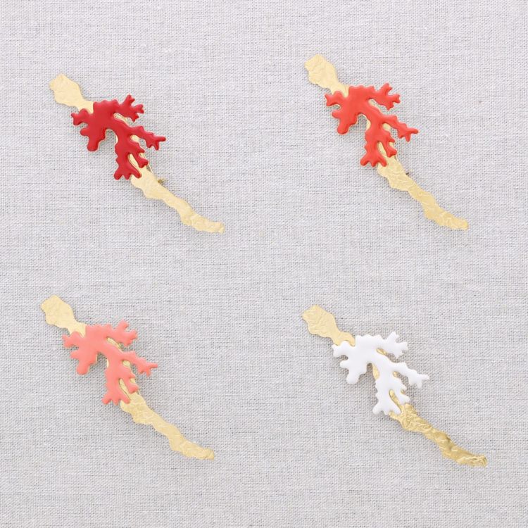 BROCHE ACERO CORAL ESMALTE 2
