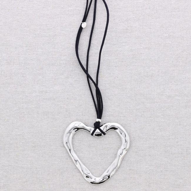 COLLAR LARGO ACERO ELASTICO COLGANTE CORAZÓN