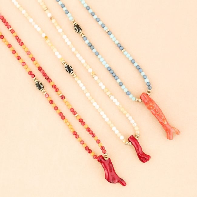 LONG CORAL PENDANT BEADS NECKLACE