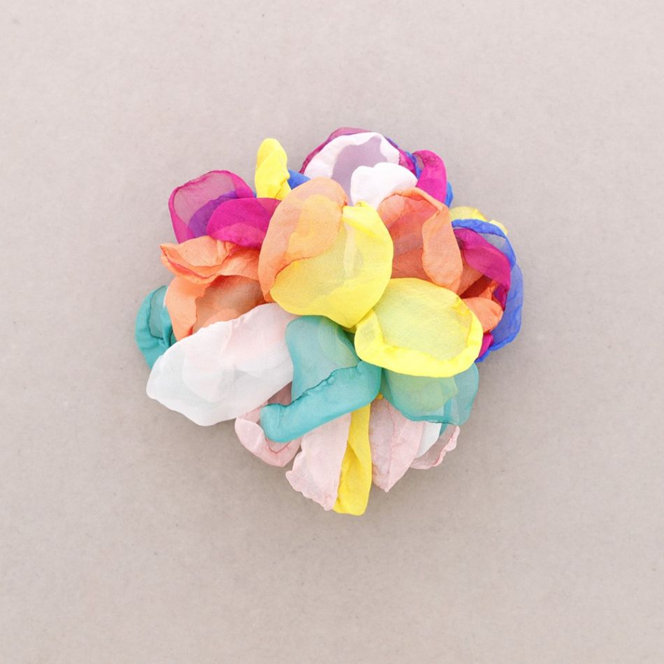 BROCHE FLOR TELA 12 CM