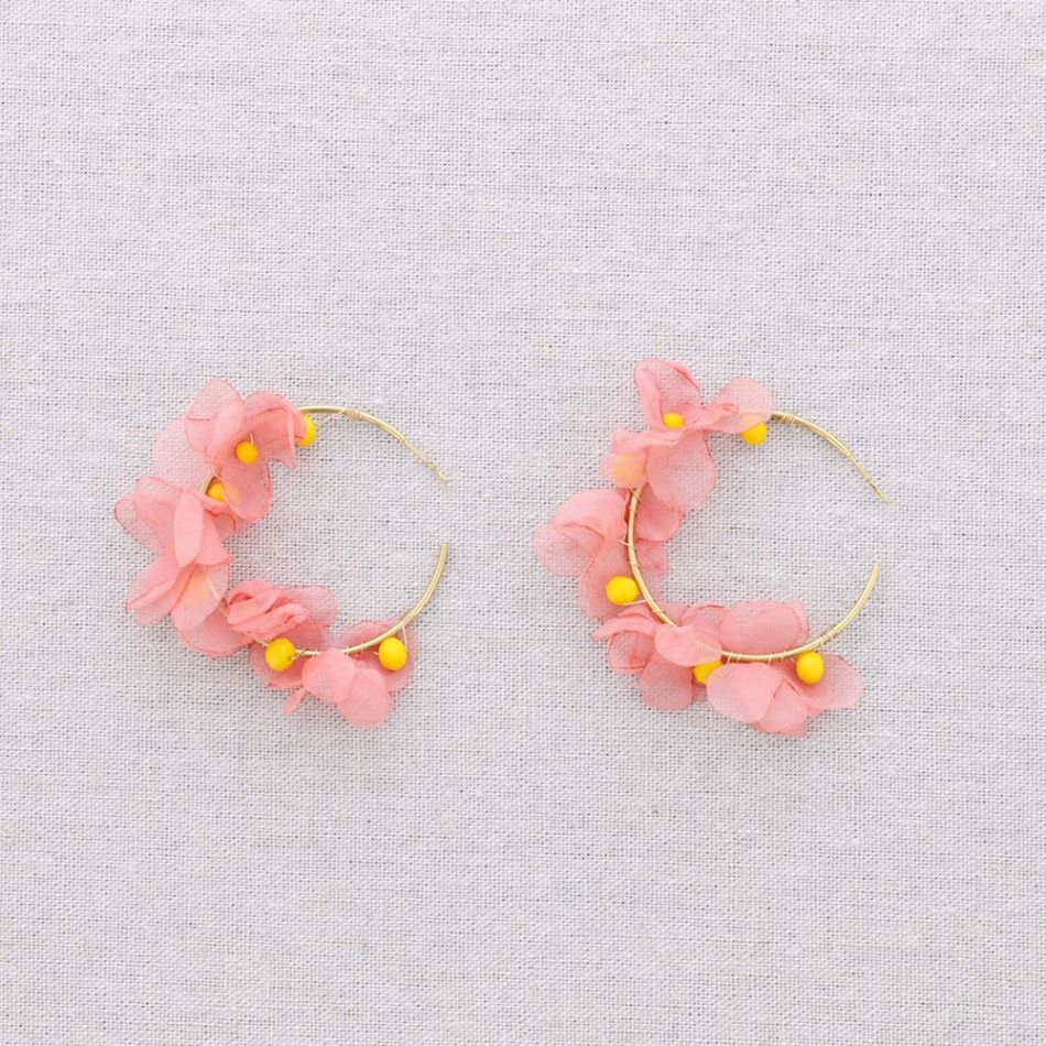 STEEL FLOWER FABRIC HOOP EARRINGS